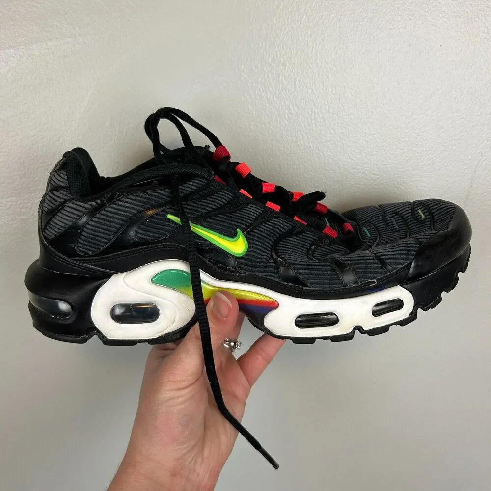 Nike Air Max Shoes Youth 7Y Plus Evolution of Athletic Shoes Sneakers DD2008-001
